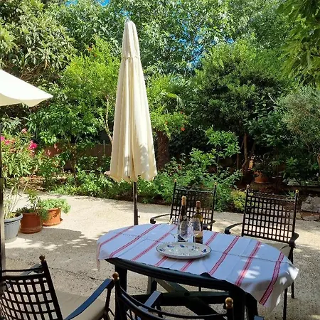 Agava Apartament *